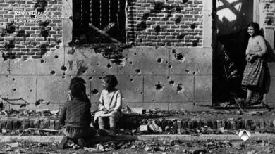 Una foto de Robert Capa de Madrid en la Guerra Civil puede cambiar hoy la vida de varios vecinos de Vallecas