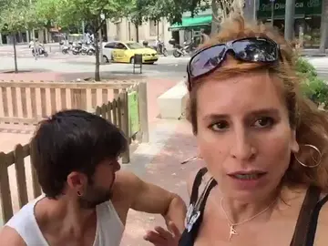 Marta Tomasa y Jordi Coll envían un saludo con ¿su hijo en brazos? Marta Tomasa y Jordi Coll envían un saludo con ¿su hijo en brazos?