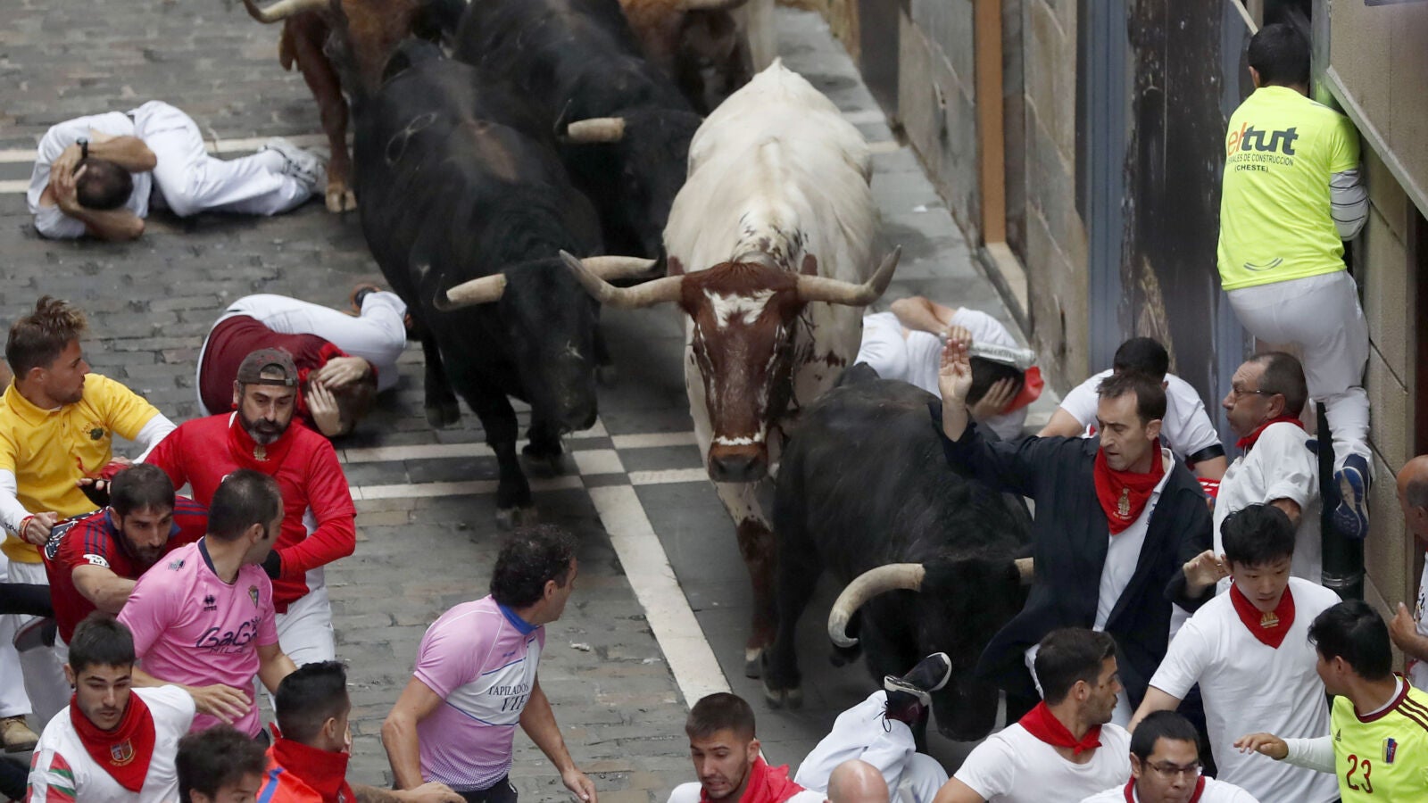 Dos heridos en un rápido cuarto encierro de los Sanfermines 2017, protagonizado por los Fuente Ymbro