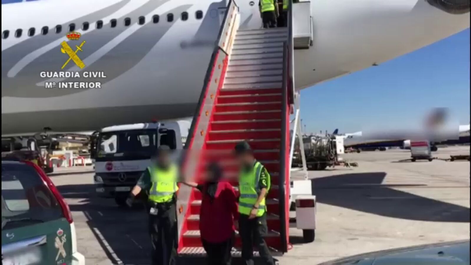 Turquía entrega a España a las viudas de dos yihadistas