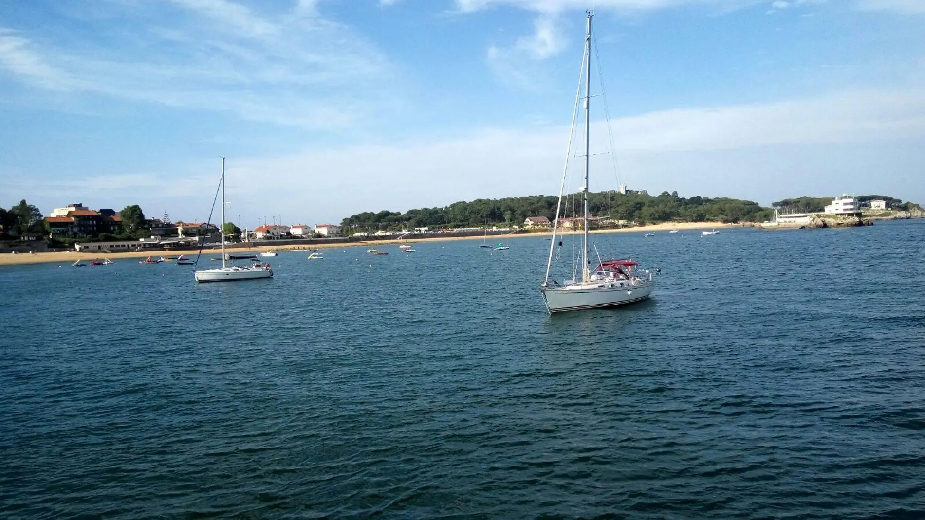 Un centenar de afortunados realizan una preciosa travesía en barco por la Bahía Un centenar de afortunados realizan una preciosa travesía en barco por la Bahía