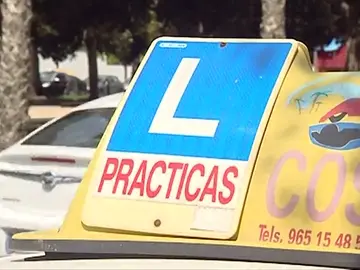 Examinadores rechazan con un 98% de votos la propuesta de la DGT, pero aseguran que seguirán negociando Examinadores rechazan con un 98% de votos la propuesta de la DGT, pero aseguran que seguirán negociando