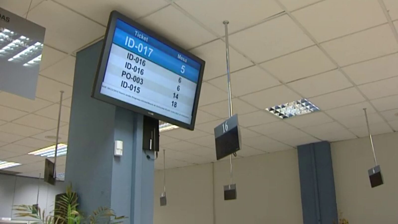 El Gobierno estudiará implantar el año que viene la jornada de 35 horas para los funcionarios
