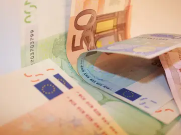Dinero Dinero