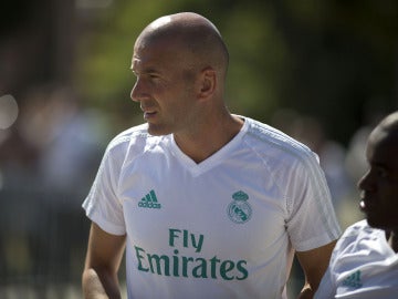 Zinedine Zidane, en la pretemporada del Real Madrid en EEUU Zinedine Zidane, en la pretemporada del Real Madrid en EEUU