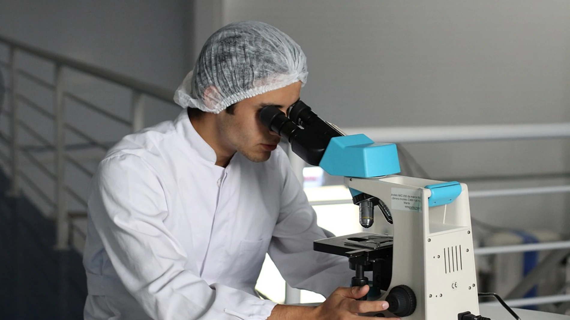 Investigador en laboratorio Investigador en laboratorio