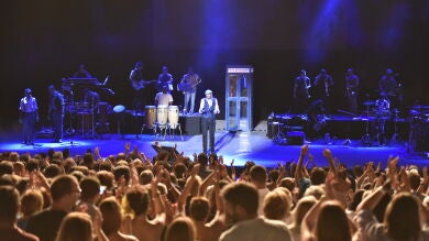 Juan Luis Guerra hace vibrar al público de Starlite en un concierto con 