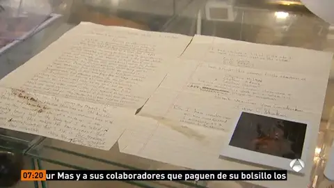 Un juez paraliza la subasta de objetos íntimos de Madonna, entre los que había ropa interior y cartas de amor Un juez paraliza la subasta de objetos íntimos de Madonna, entre los que había ropa interior y cartas de amor