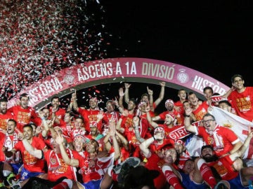 El Girona celebra el ascenso a Primera División en la campaña 2017/18