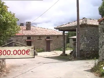 Aldeas abandonadas en Galicia, a la venta por más de 300.000 euros Aldeas abandonadas en Galicia, a la venta por más de 300.000 euros
