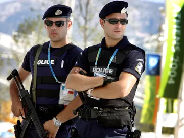 Dos agentes de policía griega Dos agentes de policía griega