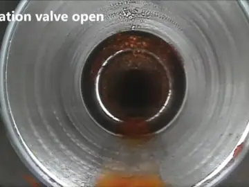 Primeras imágenes captadas por un robot de la vasija del reactor número 3 de Fukushima Primeras imágenes captadas por un robot de la vasija del reactor número 3 de Fukushima