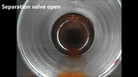 Primeras imágenes captadas por un robot de la vasija del reactor número 3 de Fukushima Primeras imágenes captadas por un robot de la vasija del reactor número 3 de Fukushima