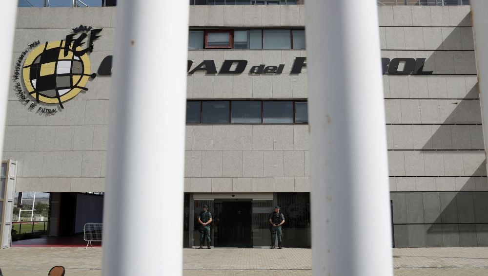 Entrada a la sede de la RFEF