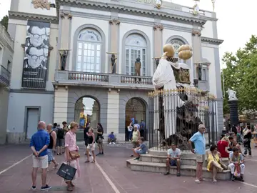 Teatro-Museo Dalí donde una comitiva judicial entró para exhumar los restos de Dalí Teatro-Museo Dalí donde una comitiva judicial entró para exhumar los restos de Dalí