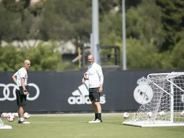 Zidane, en un entrenamiento Zidane, en un entrenamiento