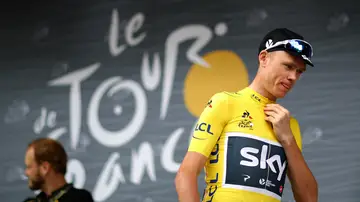 Froome, con el maillot amarillo