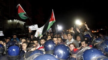 Muere un jordano tras un tiroteo en la embajada israelí de Jordania