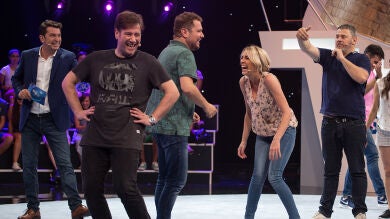 Miki Nadal, Carlos Latre, Anna Simon, El Monaguillo, Luis Larrodera, Vaquero y Goizalde Núñez, juntos en 'Me Resbala'