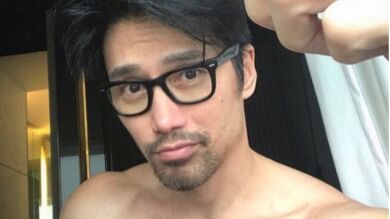 Un hombre publica sus fotos en internet para demostrar que el 'secreto de la juventud' es dormir bien y comer pollo