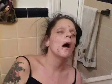 La mujer durante su adicción a las drogas La mujer durante su adicción a las drogas