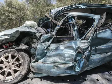 Muere una persona en una colisión frontal en Hinojos Muere una persona en una colisión frontal en Hinojos