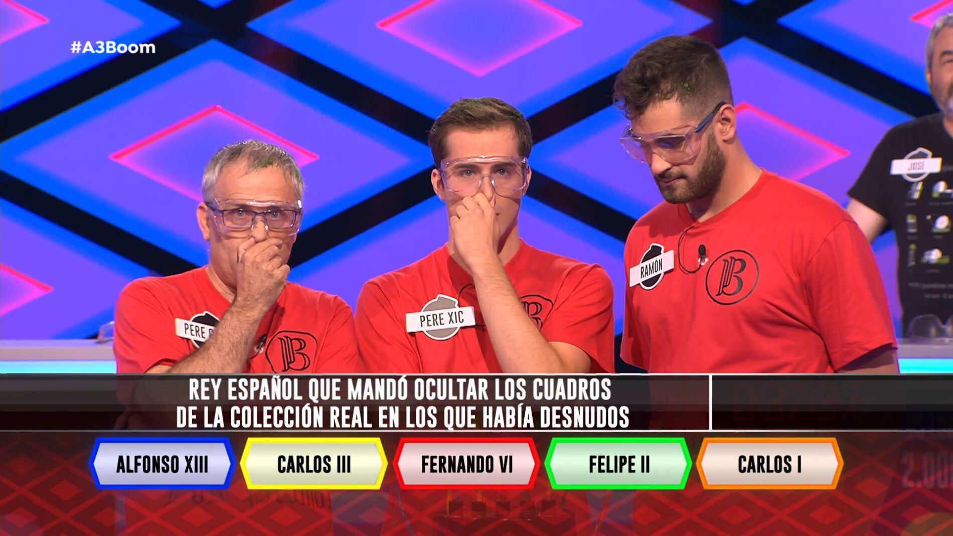 'Los plomos' vs. 'Los lobos'