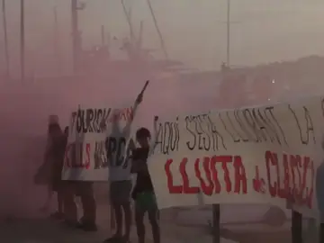 Arran ataca a un restaurante en Palma continuando con sus protestas Arran ataca a un restaurante en Palma continuando con sus protestas
