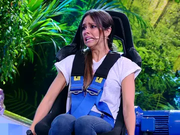 La silla giratoria de 'Me resbala' hace llorar a Cristina Pedroche La silla giratoria de 'Me resbala' hace llorar a Cristina Pedroche