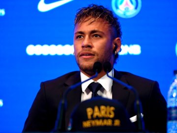 Neymar, presentado con el PSG