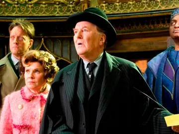 Robert Hardy en la saga 'Harry Potter' Robert Hardy en la saga 'Harry Potter'