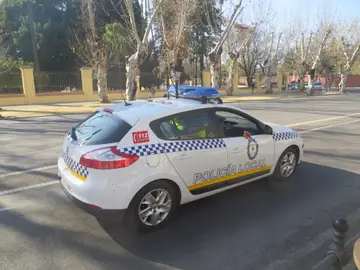 Detenido un hombre acusado de asestar seis puñaladas a su mujer en Sevilla Detenido un hombre acusado de asestar seis puñaladas a su mujer en Sevilla