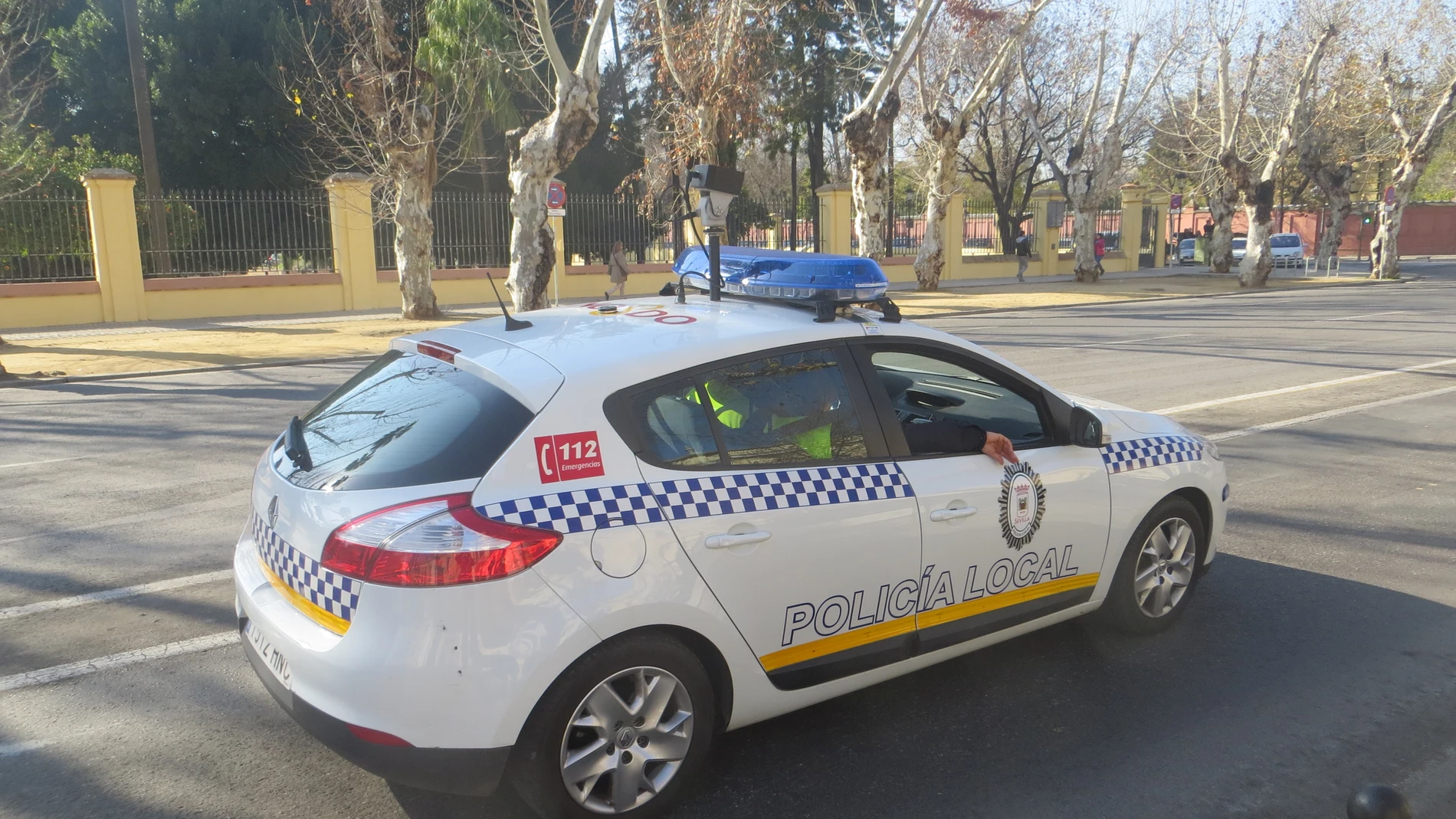 Detenido un hombre acusado de asestar seis puñaladas a su mujer en Sevilla Detenido un hombre acusado de asestar seis puñaladas a su mujer en Sevilla