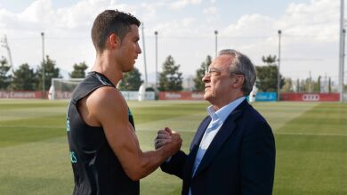 Primer cara a cara entre Cristiano Ronaldo y Florentino Pérez tras un verano muy movido