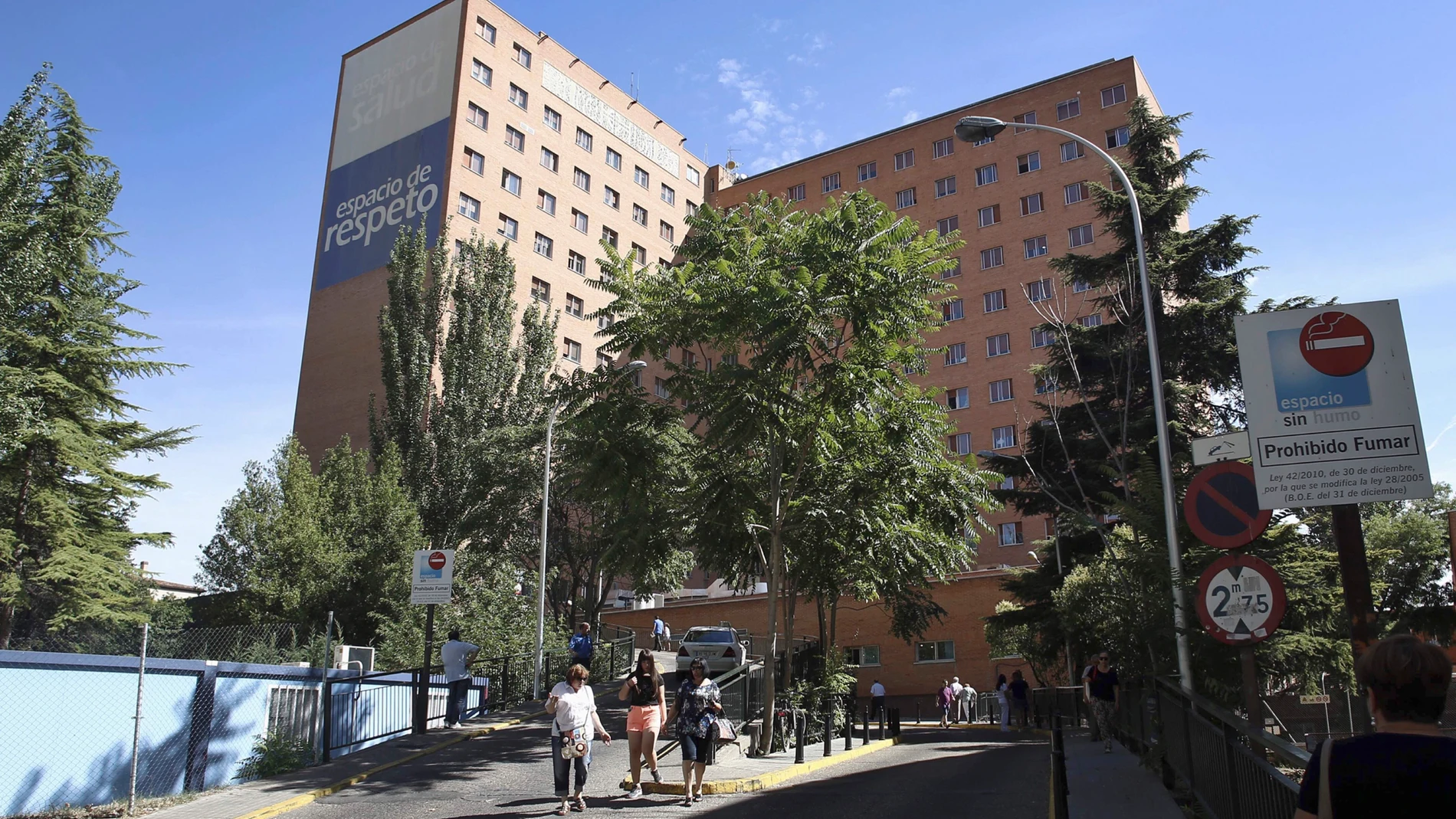 Fachada del Hospital Clínico de Valladolid Fachada del Hospital Clínico de Valladolid