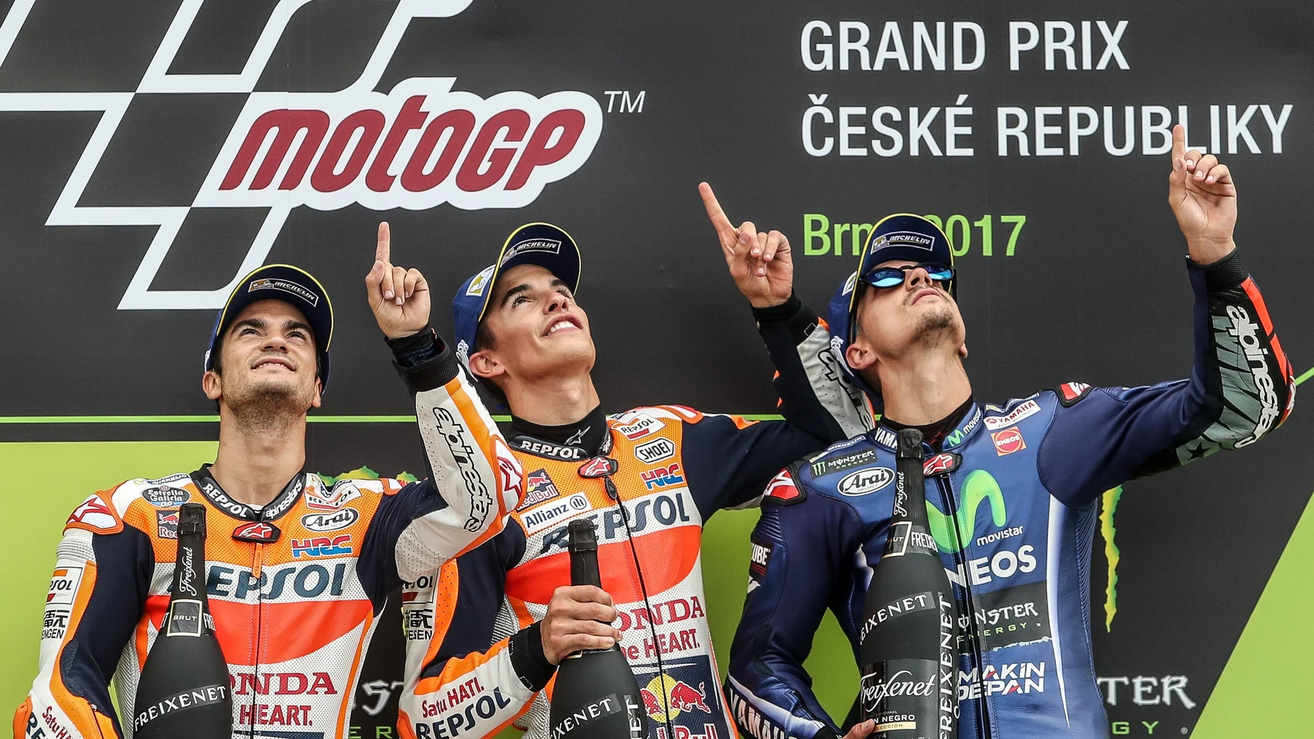 Márquez, Pedrosa y Viñales dedicaron el podio a Ángel Nieto Márquez, Pedrosa y Viñales dedicaron el podio a Ángel Nieto