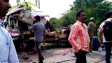 Autobús accidentado en la India en el que viajaban los españoles 