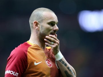 Sneijder ficha por el Niza