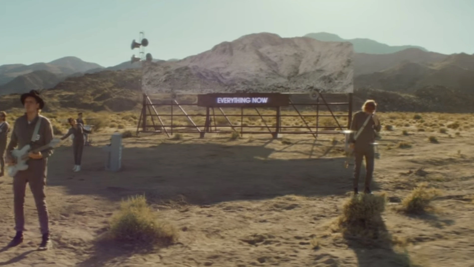 Videoclip de 'Everything Now' de Arcade Fire Videoclip de 'Everything Now' de Arcade Fire