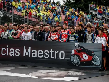 Minuto de silencio en Brno Minuto de silencio en Brno