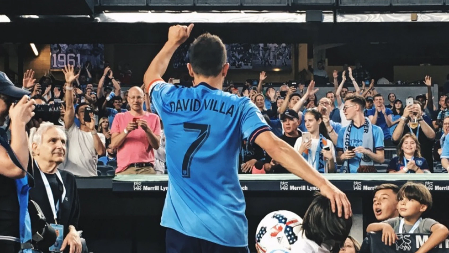 David Villa celebra su 'hat trick' ante el Red Bulls de Nueva York David Villa celebra su 'hat trick' ante el Red Bulls de Nueva York