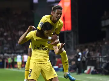 Neymar celebrando su primer gol en el PSG Neymar celebrando su primer gol en el PSG