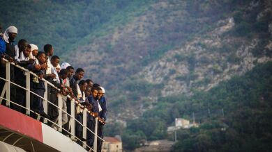 Tres ONG suspenden sus rescates de inmigrantes en el Mediterráneo ante las trabas de Libia y la inseguridad en la zona
