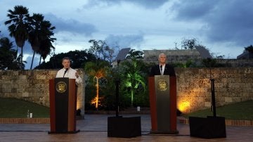 Juan Manuel Santos en una conferencia de prensa conjunta con el vicepresidente de EEUU, Mike Pence