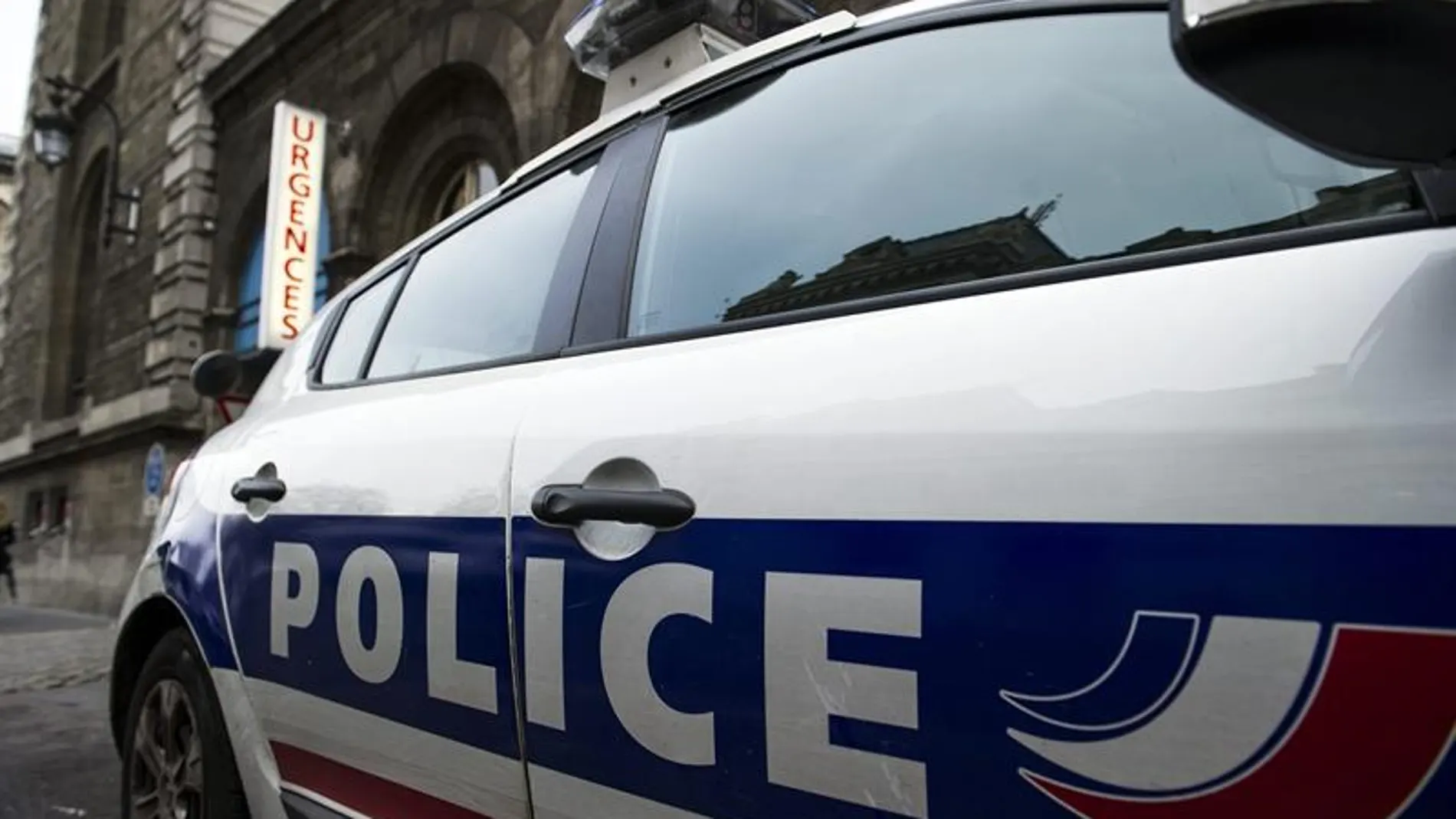 Coche de de la policía francesa Coche de de la policía francesa