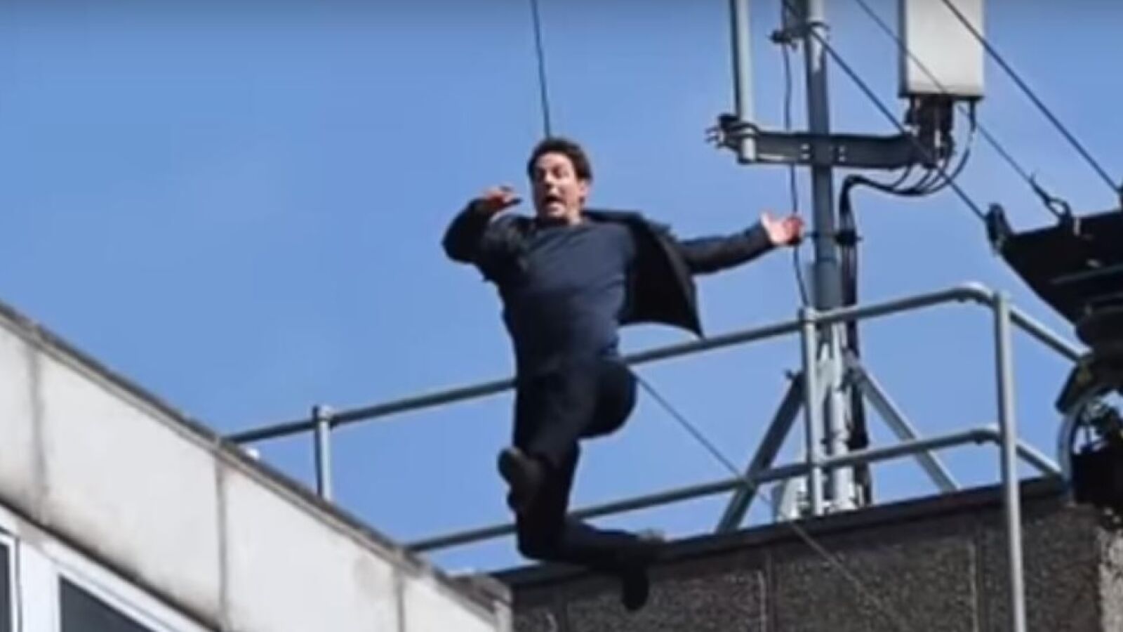 Tom Cruise, herido durante una escena acrobática de 'Misión Imposible 6'