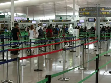 Segundo día de huelgas con normalidad en las colas de El Prat Segundo día de huelgas con normalidad en las colas de El Prat