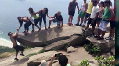 La realidad tras las fotos 'perfectas', desde caídas hasta situaciones de riesgo junto a un tiburón