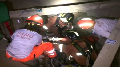 Angustioso rescate de una niña de 11 años que cayó a un agujero de 10 metros en Valencia