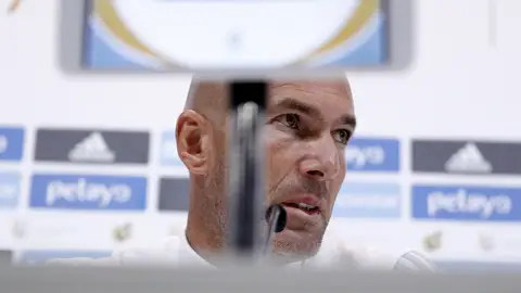 Zinedine Zidane, durante la rueda de prensa Zinedine Zidane, durante la rueda de prensa